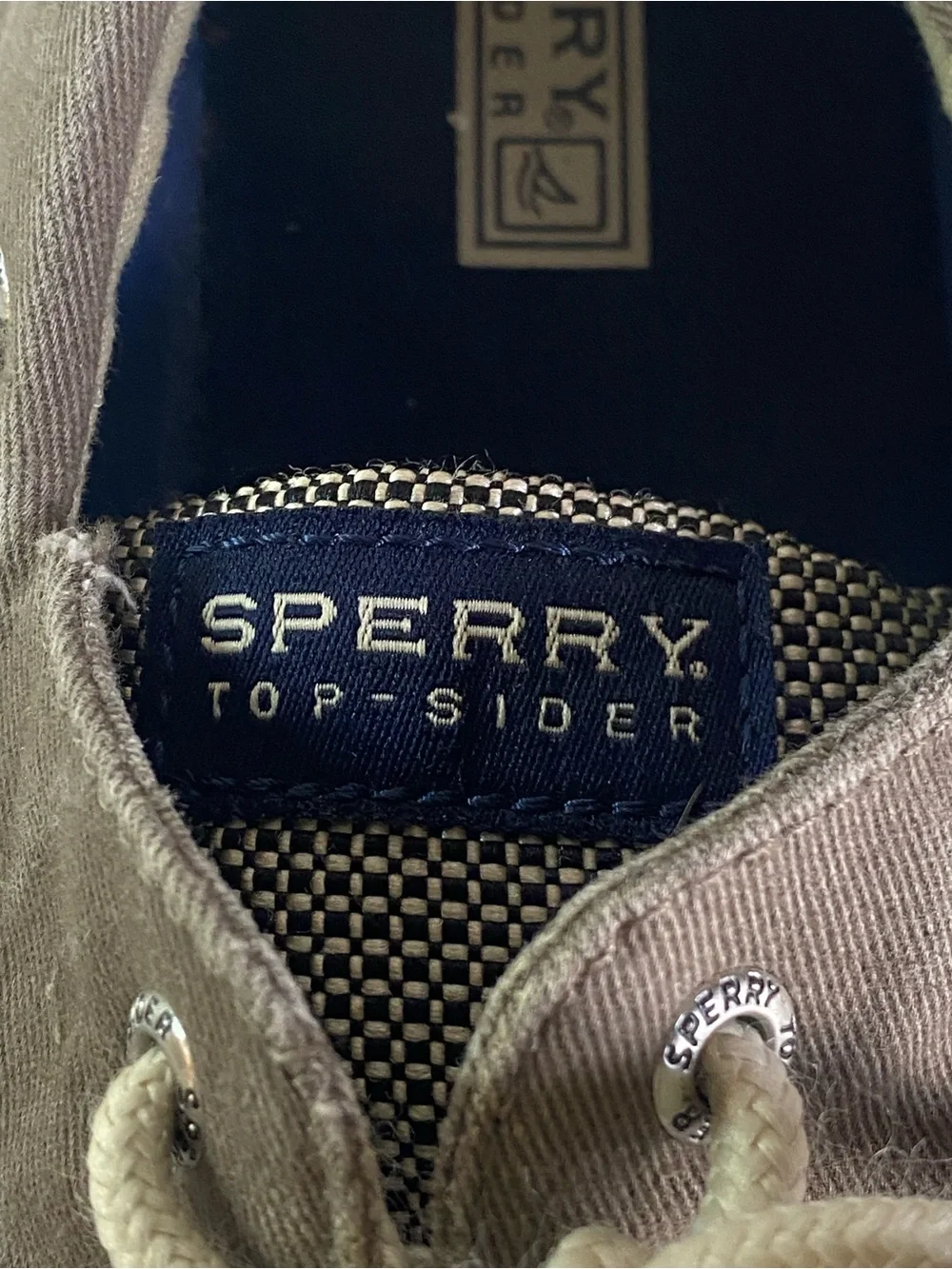 N/A sperry top